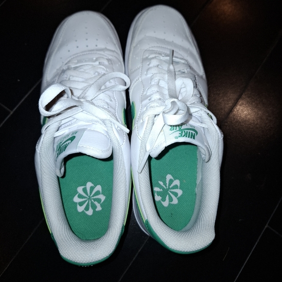 Nike AirForce 1 - Picture 5 of 8